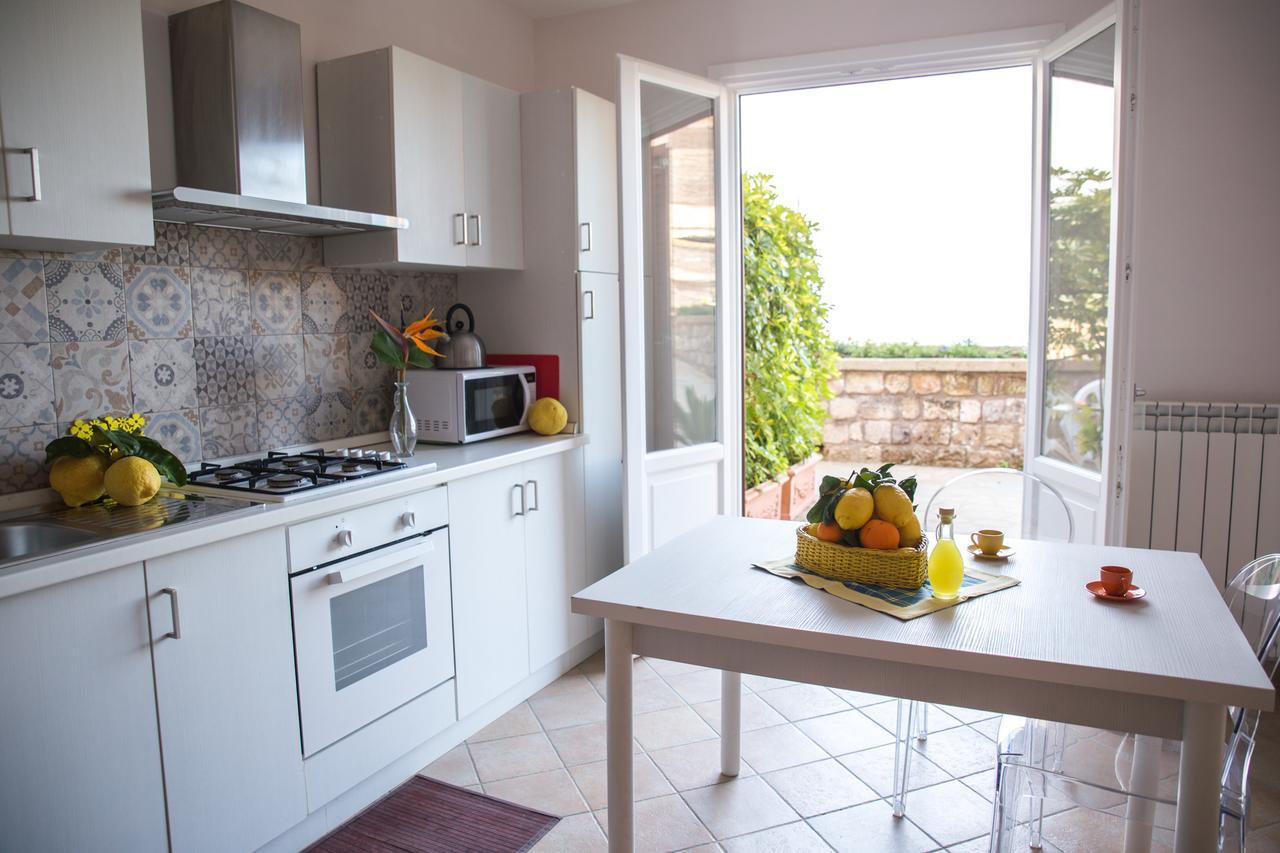 Lemon Flats Sorrento Bed & Breakfast Bagian luar foto